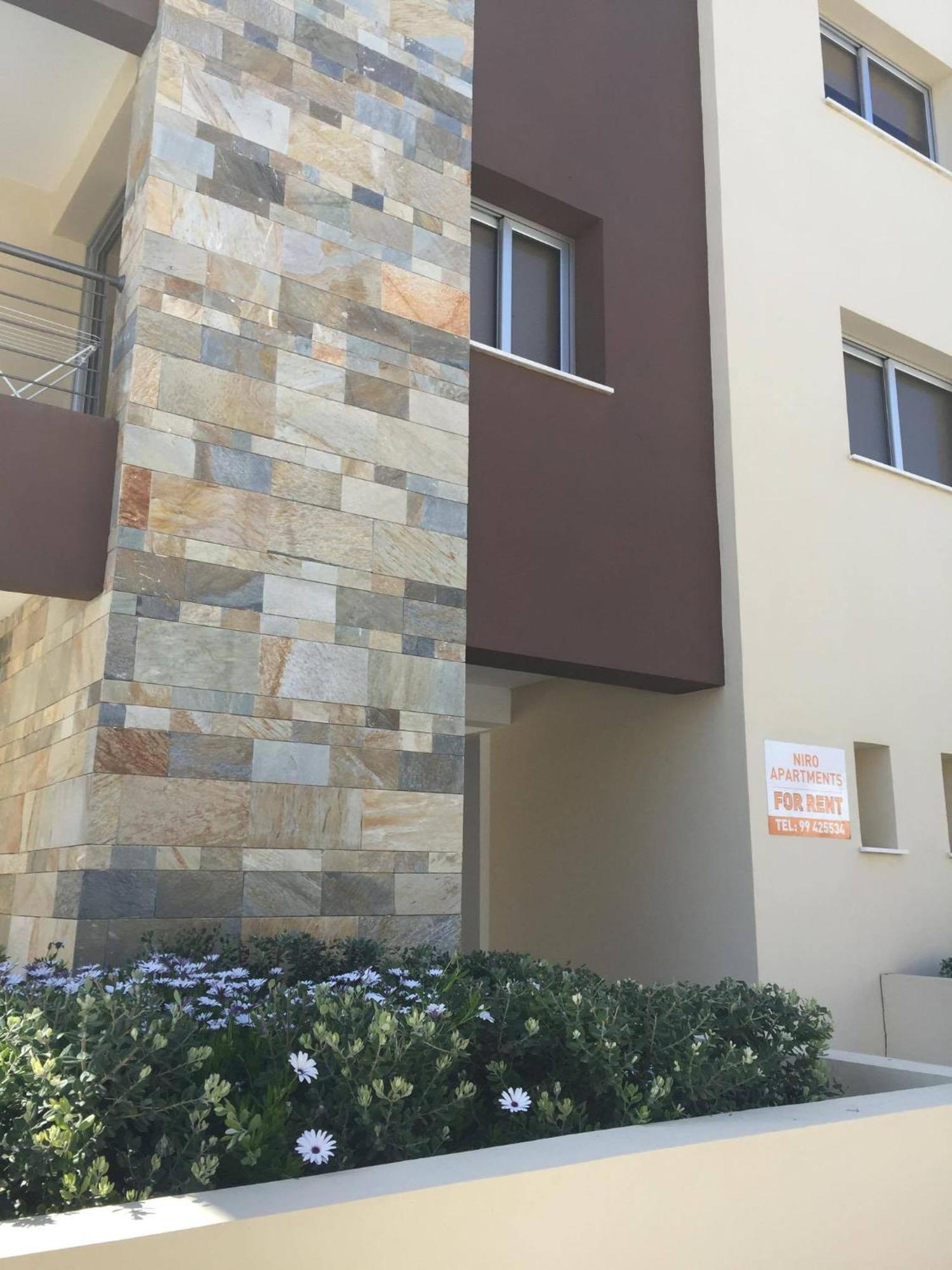 Niro Apartments Polis Bagian luar foto