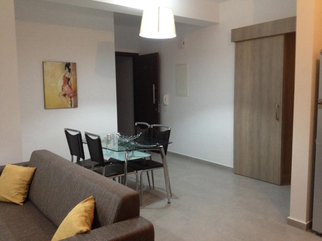 Niro Apartments Polis Ruang foto