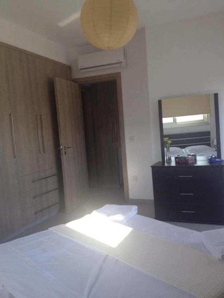 Niro Apartments Polis Bagian luar foto