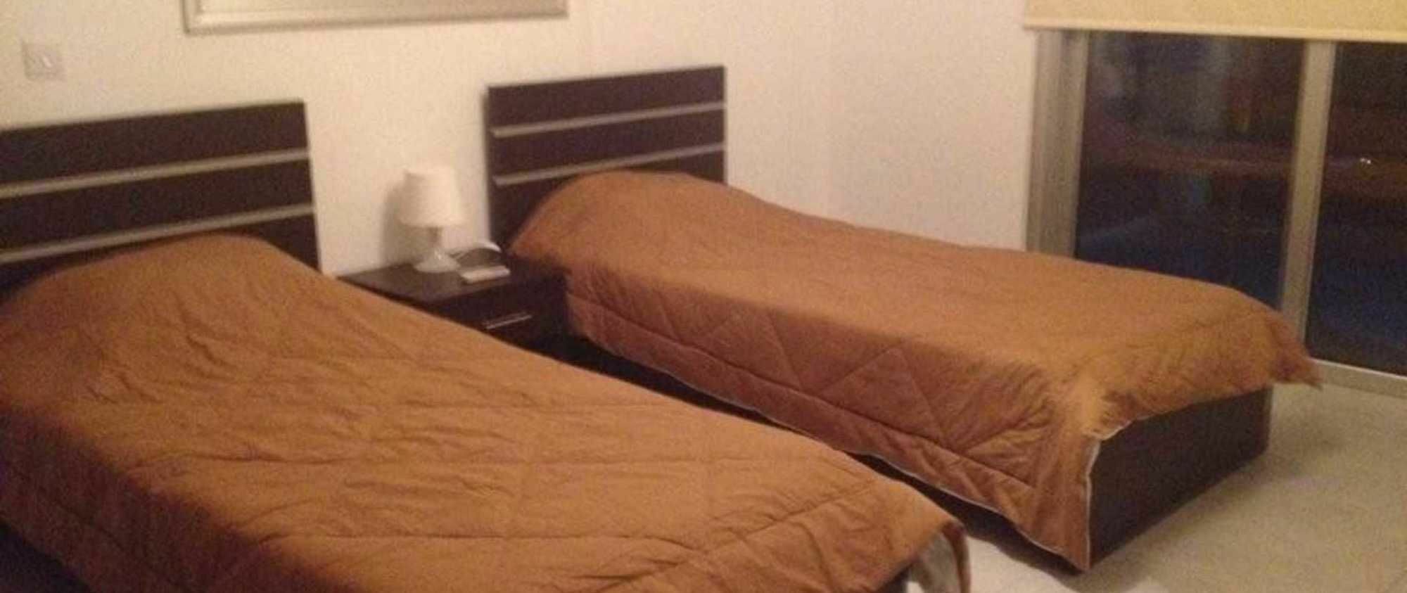 Niro Apartments Polis Bagian luar foto